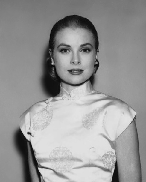 How old is Grace Kelly, his height, his weight.